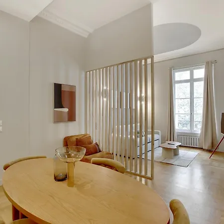 דירה Parisian Elegance & Comfort For 4 People פריז