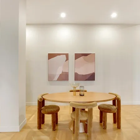 Parisian Elegance & Comfort For 4 People Apartmán Paříž