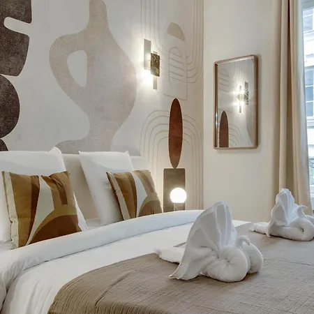 Parisian Elegance & Comfort For 4 People *