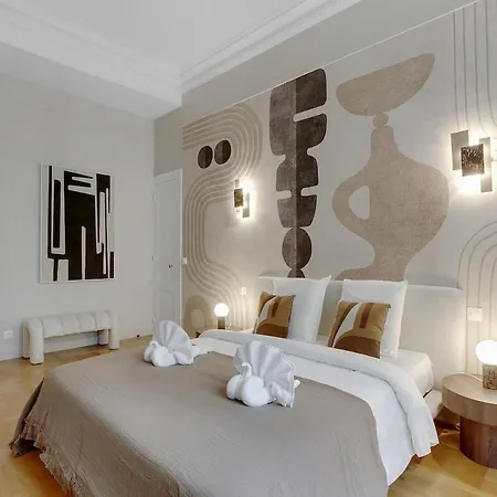 Parisian Elegance & Comfort For 4 People Париж