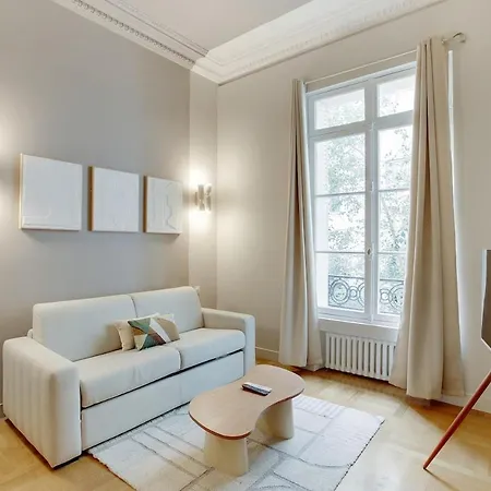 Parisian Elegance & Comfort For 4 People Apartamento Paris