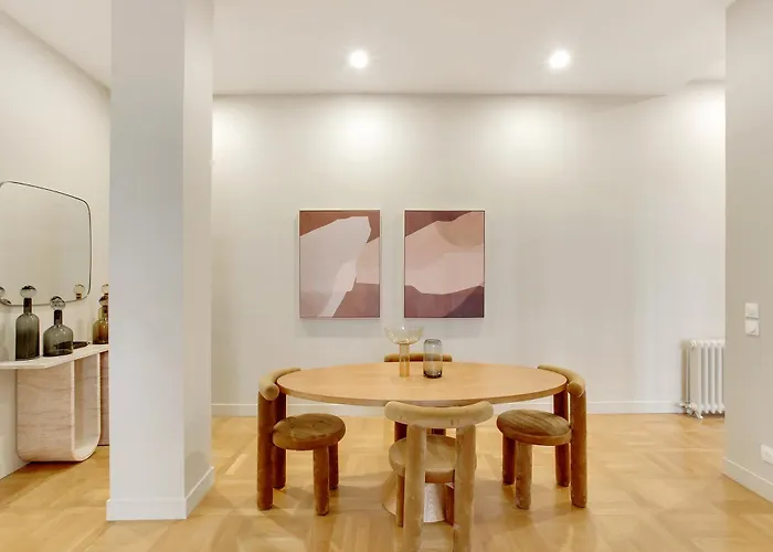 Parisian Elegance & Comfort For 4 People Appartamento Parigi