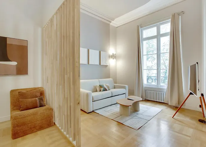 Parisian Elegance & Comfort For 4 People Appartamento Parigi