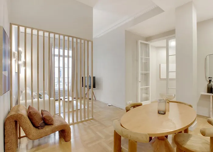 Parisian Elegance & Comfort For 4 People Parigi